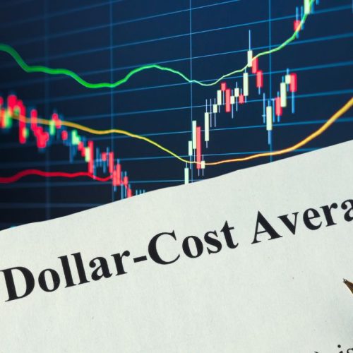 Dollar-Cost Averaging (DCA) को 2024 के Volatile Market में कैसे अपनाएं?